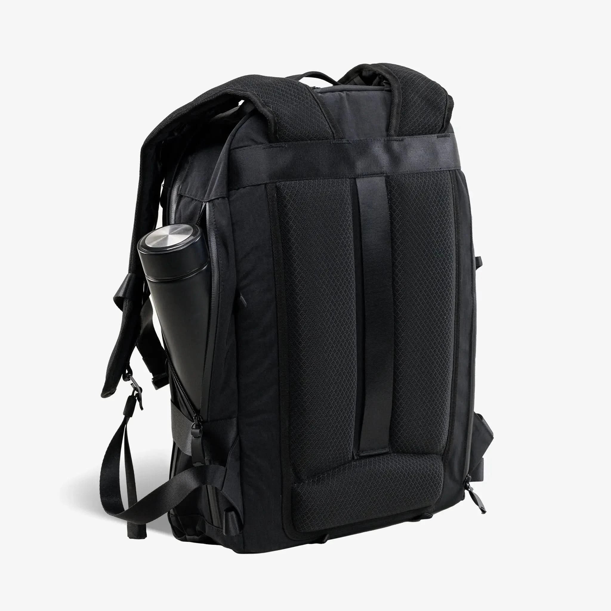 Nectrum vanta 22 rear: 3D air-channel back panel, TSA luggage pass-through strap